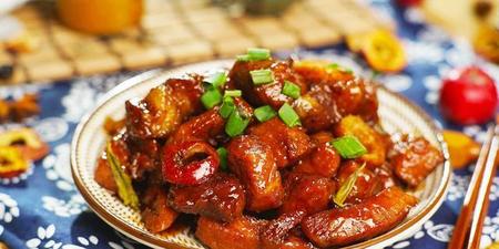 你喜欢吃什么菜,为什么喜欢(炖鸡汤放花椒大料葱姜蒜吗)