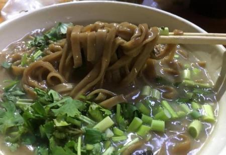 杂面条什么做的(擀杂面条怎么和面)