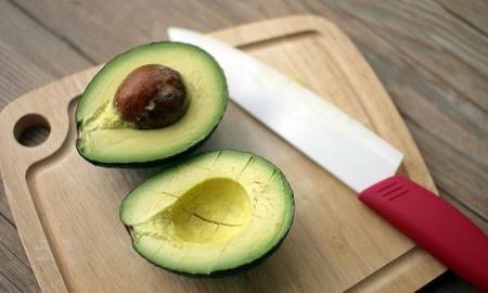 牛油果的核可以用来做什么(牛油果核有什么用处)