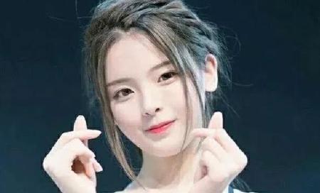 杨超越走红的原因