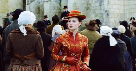 包法利夫人中艾玛人生悲剧的原因