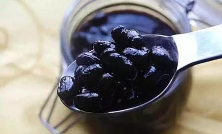 黑豆生泡醋好,还是炒熟泡醋好(醋泡黑豆要不要炒熟)