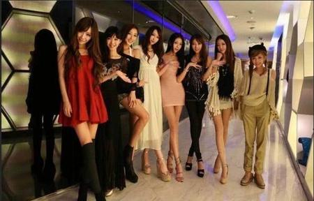 夜场女人最后嫁给谁(那些夜场工作的女孩最后都嫁给了谁)