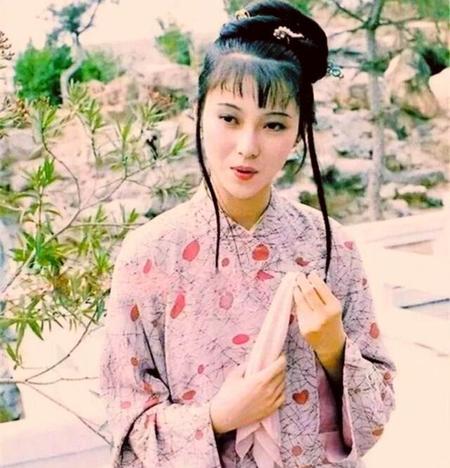 红楼梦人物邢岫烟(红楼梦邢岫烟图片)