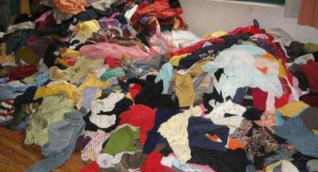 旧衣服可以回收利用吗(旧衣服是可回收垃圾)