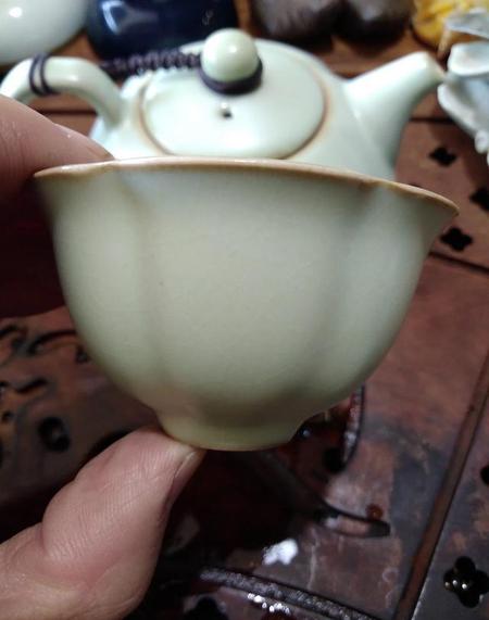 汝窑瓷器开片怎么养(汝窑开片茶具怎么养)