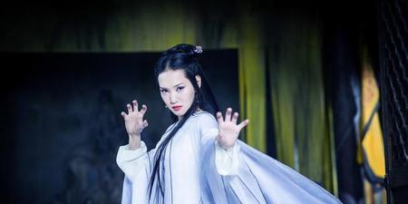 有没有开头恐怖但搞笑的故事(开头恐怖,结局搞笑的鬼故事)