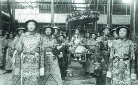 清朝的最后一个太监(清朝太监净身全部割掉吗)