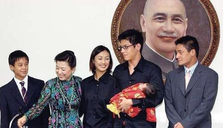 蒋万安是什么人