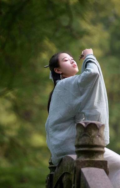 异性朋友关系好的表现(异性朋友之间暧昧的表现)