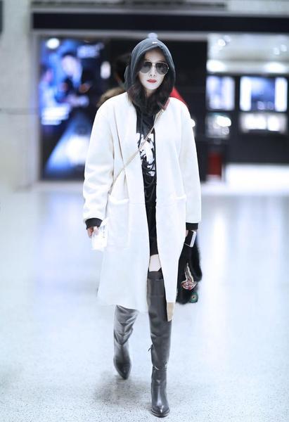 白色用哪几种颜色调配(白色是不是百搭色)