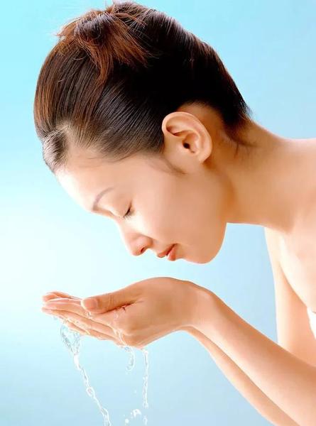 晒完太阳敷面膜有用吗(敷完面膜后晒太阳会怎样)