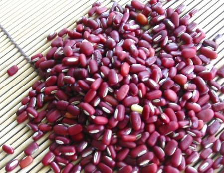 赤小豆和红豆的区别哪个祛湿(红小豆和赤小豆哪个容易煮烂)