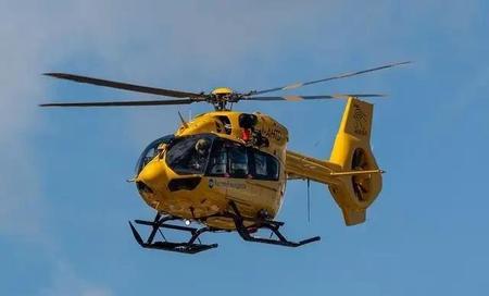 直升机利用什么原理飞行的(直升机在空中悬停原理)