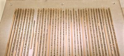 秦朝二世而亡的根本原因