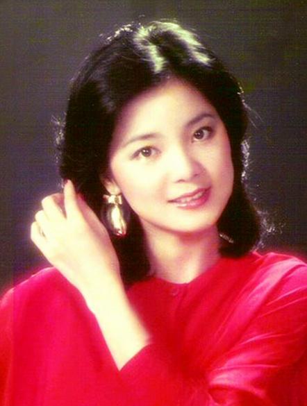 邓丽君和韩宝仪歌PK(韩宝仪邓丽君高胜美还有谁)