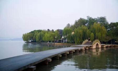 在宁波发展好还是杭州发展好(杭州与宁波未来发展潜力)