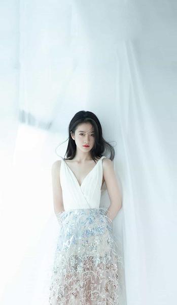 怎么用八个字形容感情可否具体(何为爱情钟于忠于衷于终于可否具体)