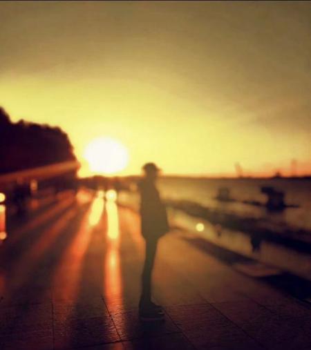 因为诗和远方(梦想在远方议论文)