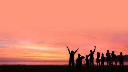 所谓的同学聚会意味着什么(真正同学聚会的意义)