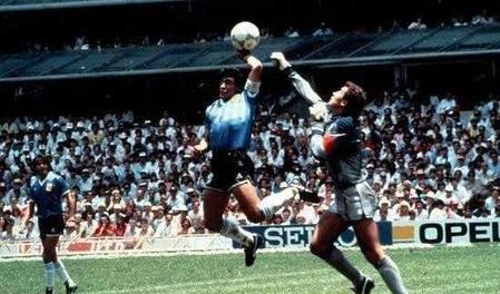 上帝之手为什么不犯规(足球上帝之手为什么不算犯规)