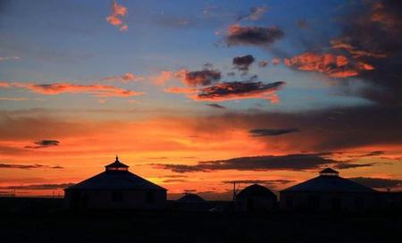 中国什么地方看日出和日落好(什么地方看日出日落最好)