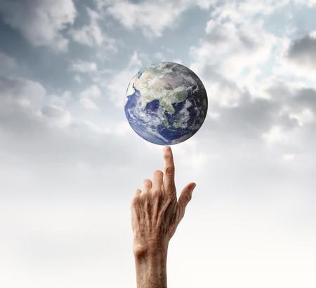 让其灭亡下一句(欲让其灭亡必先使其膨胀)