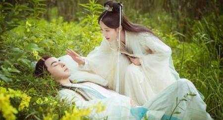 故欹单枕梦中寻意思