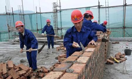 工地做小工一个月大概多少钱(工地小工一个月能拿多少钱)