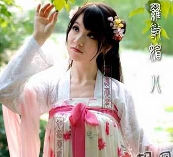 陌上桑中如何刻画罗敷外貌美和内在美的(陌上桑描写罗敷美貌主要表现方法)