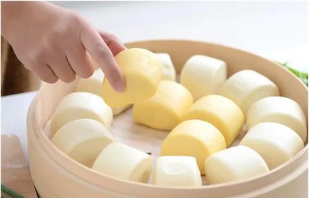 蒸馒头不用屉布行吗(蒸馒头用不用笼布)