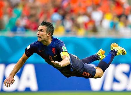 伊涅斯塔 和哈维在巴萨的位置(哈维伊涅斯塔最强中场)