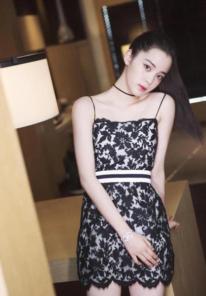 欧阳娜娜长得很普通(欧阳娜娜长相一般)