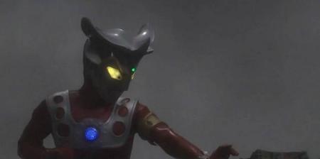 火山怪鸟巴顿实力(佐菲奥特曼大战火山怪鸟)