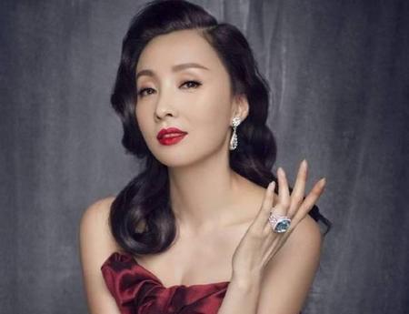 为什么陶虹叫小陶虹(陶红和小陶虹什么关系)