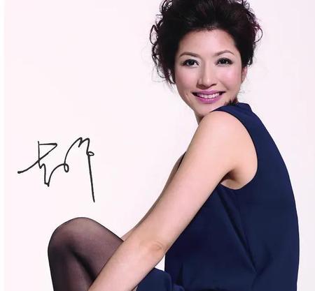 吉雪萍怎么不主持了(主持人吉雪萍图片)