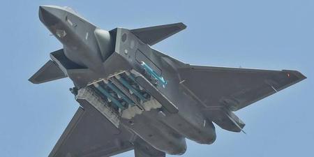 歼-20战斗机(美国b2隐形战略轰炸机)