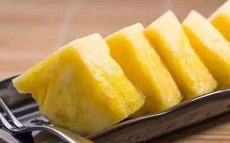 血糖高可以吃菠萝么(菠萝能降血糖吗)