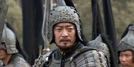 张辽随曹丕征伐江东被何人用箭射中后不治身亡(合战三国问题答案)