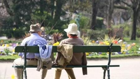 老年人再婚的利与弊等(以昼夜分阴阳,上午是( ))