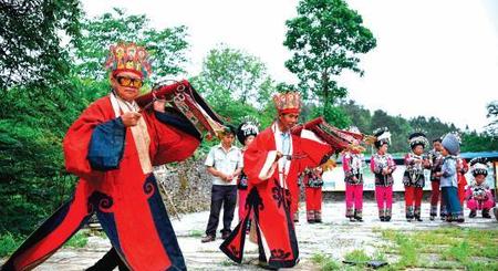 特朗普请巫师做法(白宫给川普请巫师辟谣)
