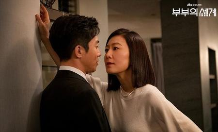 夫妻的世界和福斯特医生(福斯特医生韩剧叫什么)