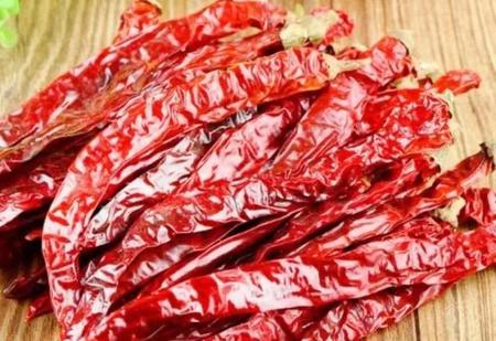 辣椒酥用什么辣椒好(商用辣椒油制作方法)
