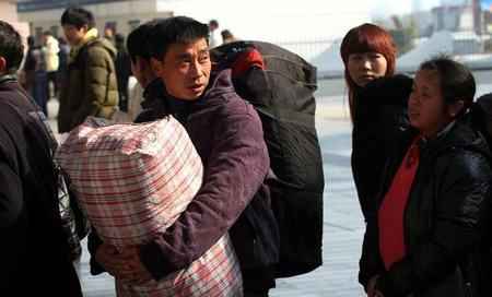 年底返乡潮(返乡农民工回家过年)