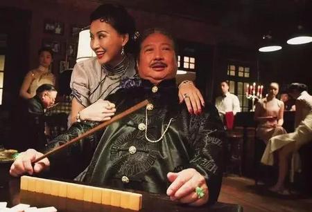 绑架黄金荣的是谁(杜月笙为了黄金荣被下跪)