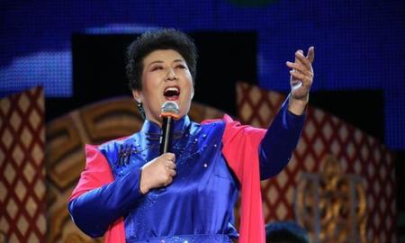 出生在呼和浩特的明星