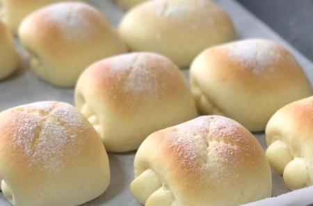 面包怎么做成的(面包咋做的)