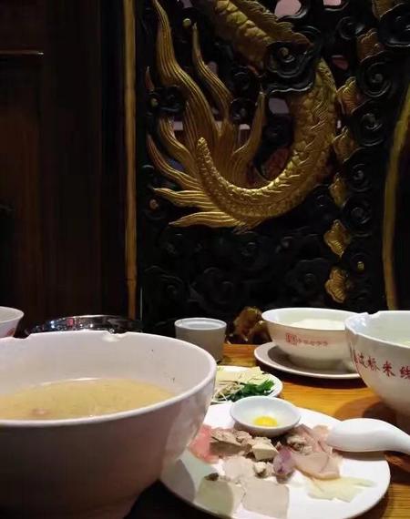 云南的特色美食有哪些吃的(云南特色美食小吃)