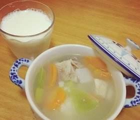 老公鸡怎么炖好吃(公鸡怎样炖煮又烂又好吃)