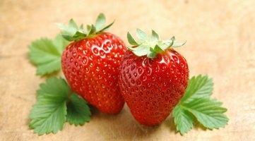 草莓怎么清洗才能吃(刚摘的草莓怎么清洗)